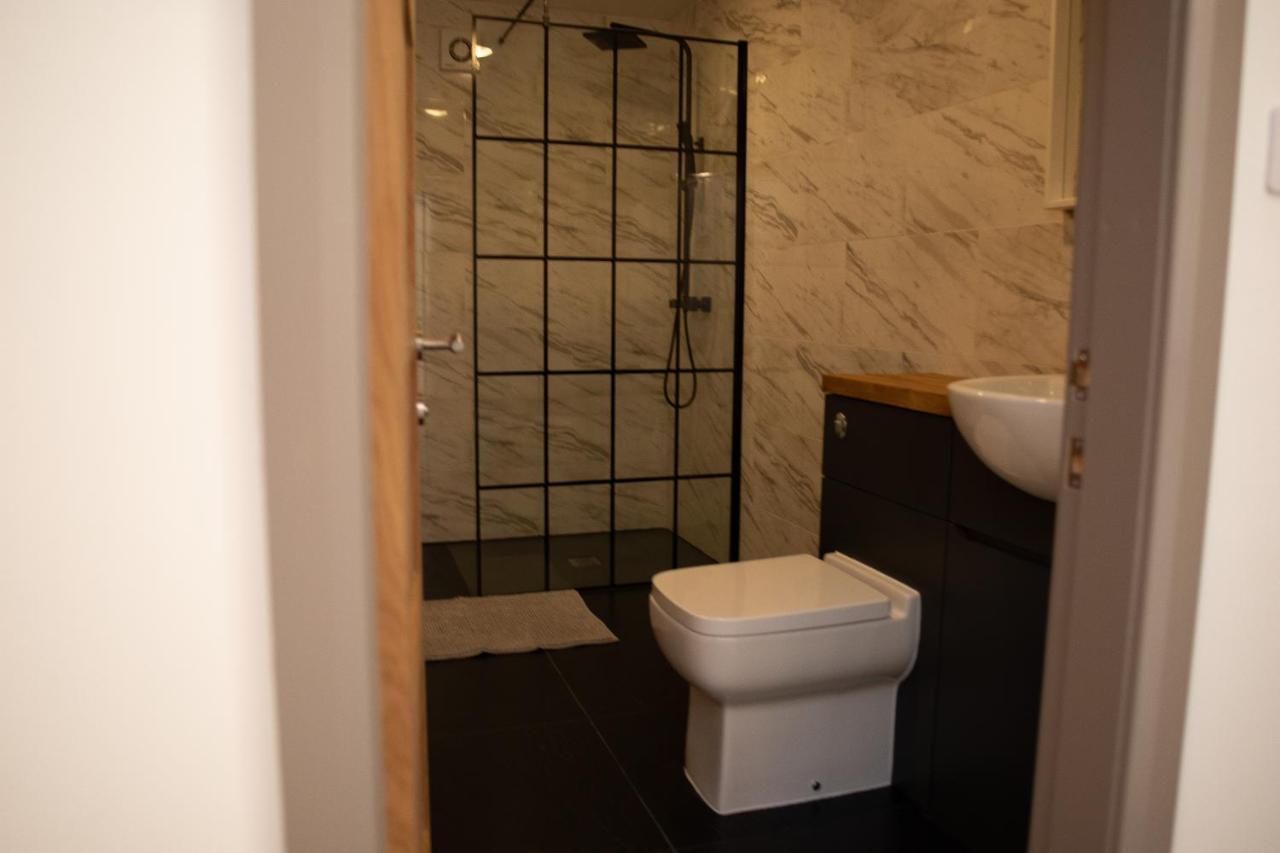 אולדהאם Unique Barn Conversion In Saddleworth מראה חיצוני תמונה